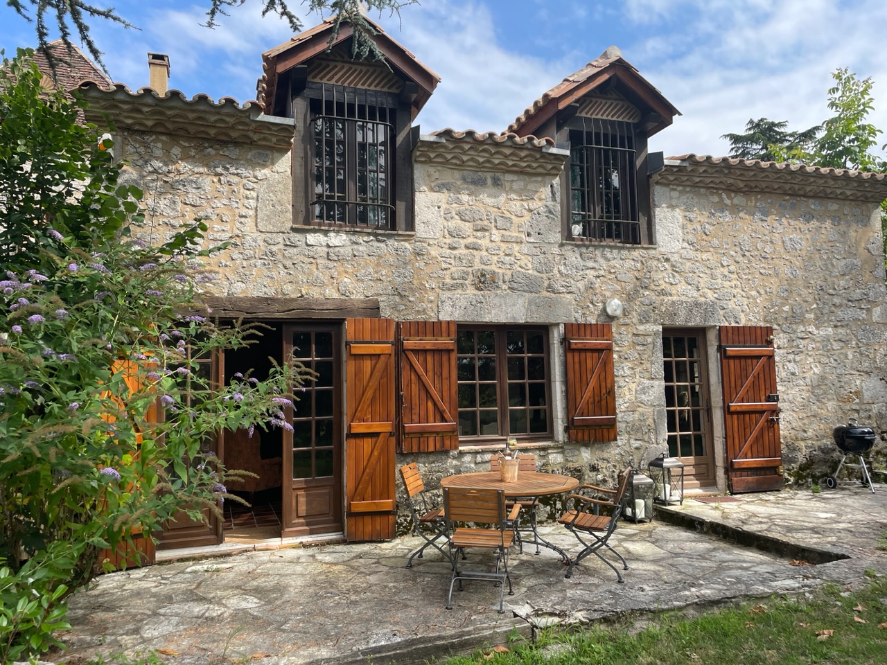 Maison des Artistes — stone façade and private terrace